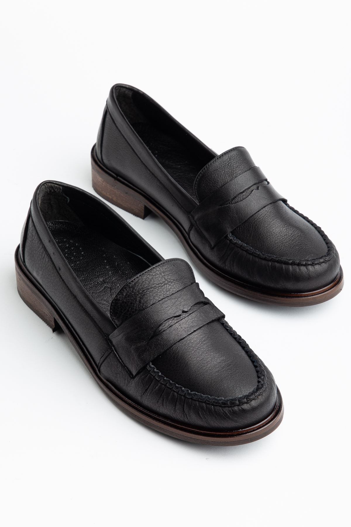 Kadın Siyah Klasik Hakiki Deri Loafer Ayakkabı