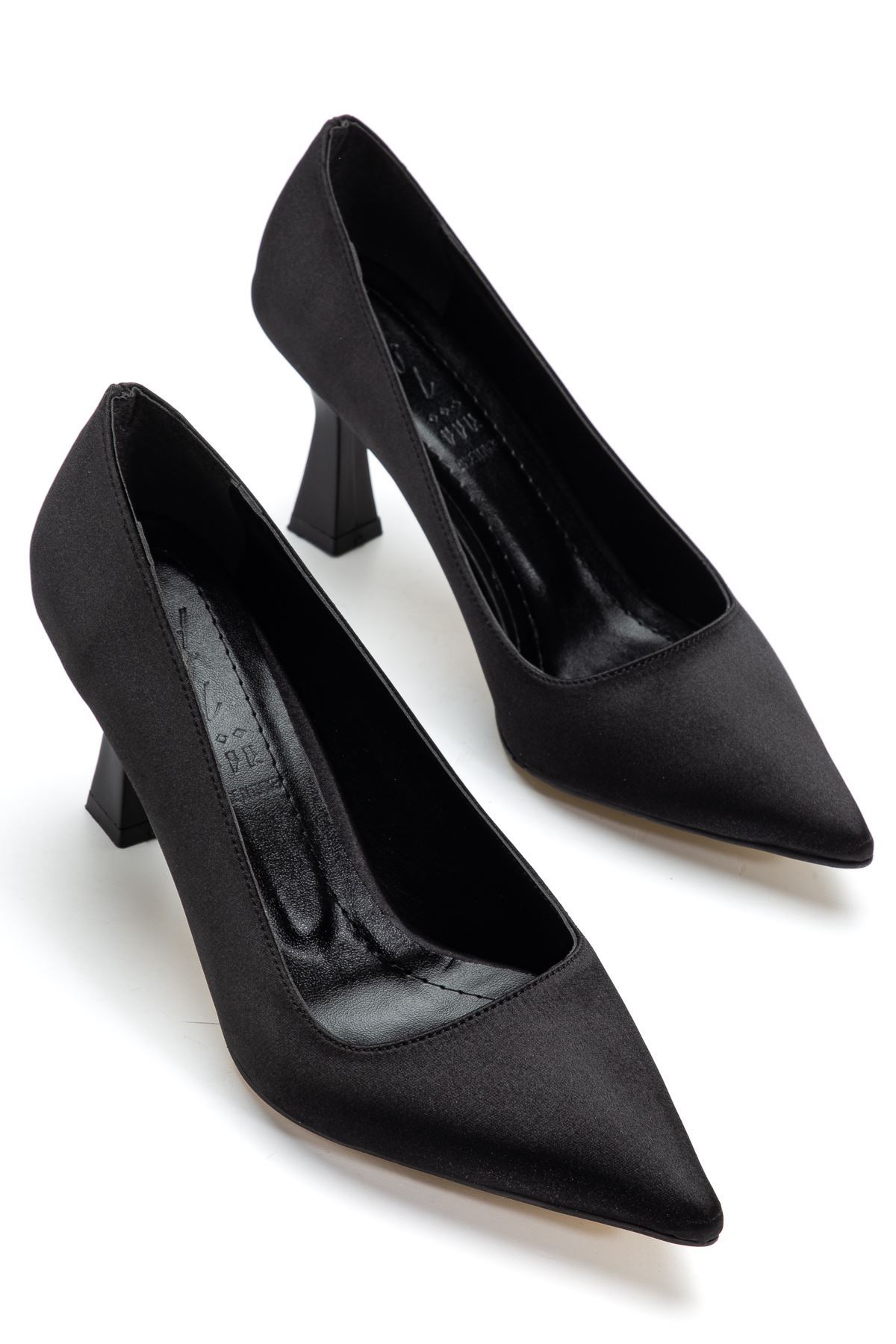 Kadın Siyah Saten Sivri Burun İnce Topuklu Stiletto
