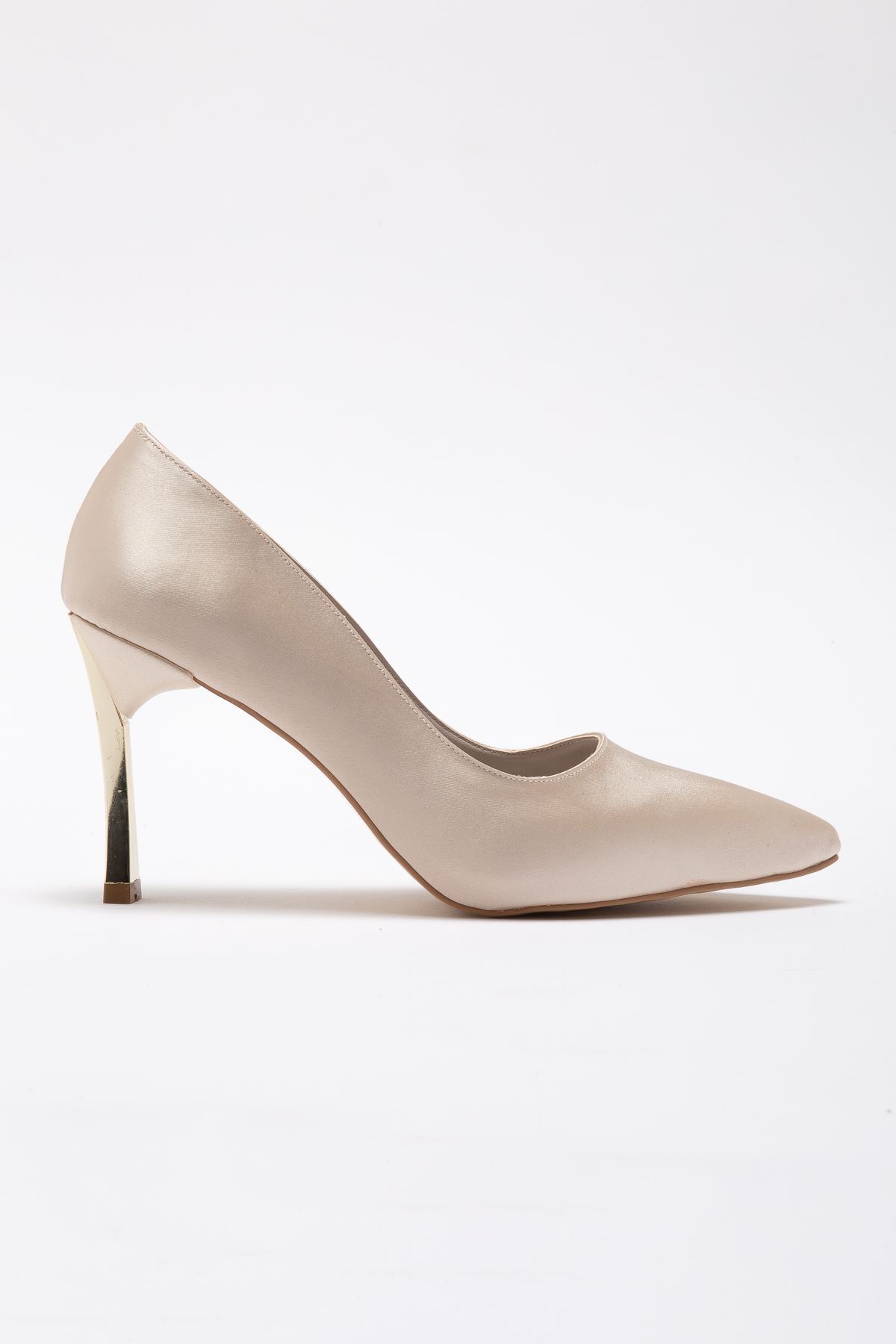 Kadın Bej Saten Gold Ökçe Sivri Burun İnce Topuklu Stiletto