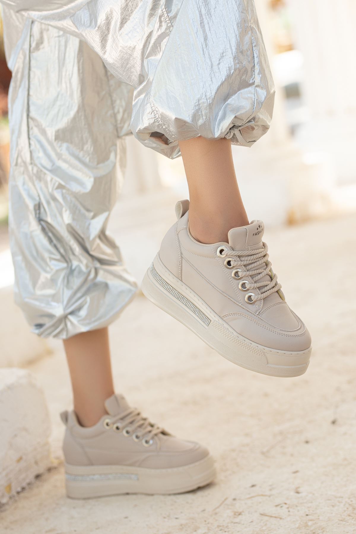 Granes Kadın Bej Gizli Topuk Sneaker