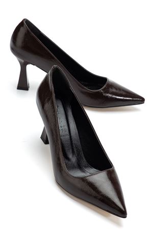 Kadın Kahverengi Parlak Cilt Sivri Burun İnce Topuklu Stiletto