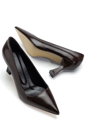 Kadın Kahverengi Parlak Cilt Sivri Burun İnce Topuklu Stiletto