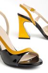 Kadın Hardal-Siyah Rugan Özel Ökçe Klasik Topuklu Ayakkabı